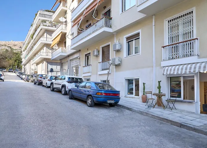 Acropolis 2Bd Private Entrance Apt