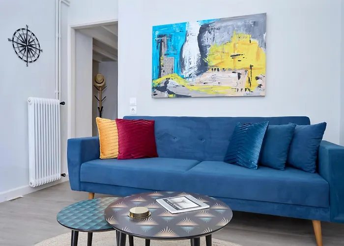 Acropolis 2Bd Private Entrance Apt